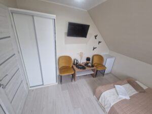Komfortowy pokój w Pokojach Luna w Mieroszynie